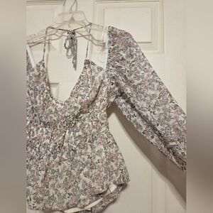 NWT ASTR White Lavander Floral Shoulder  Cut Out  Long Sleeve Back Tie. Size M